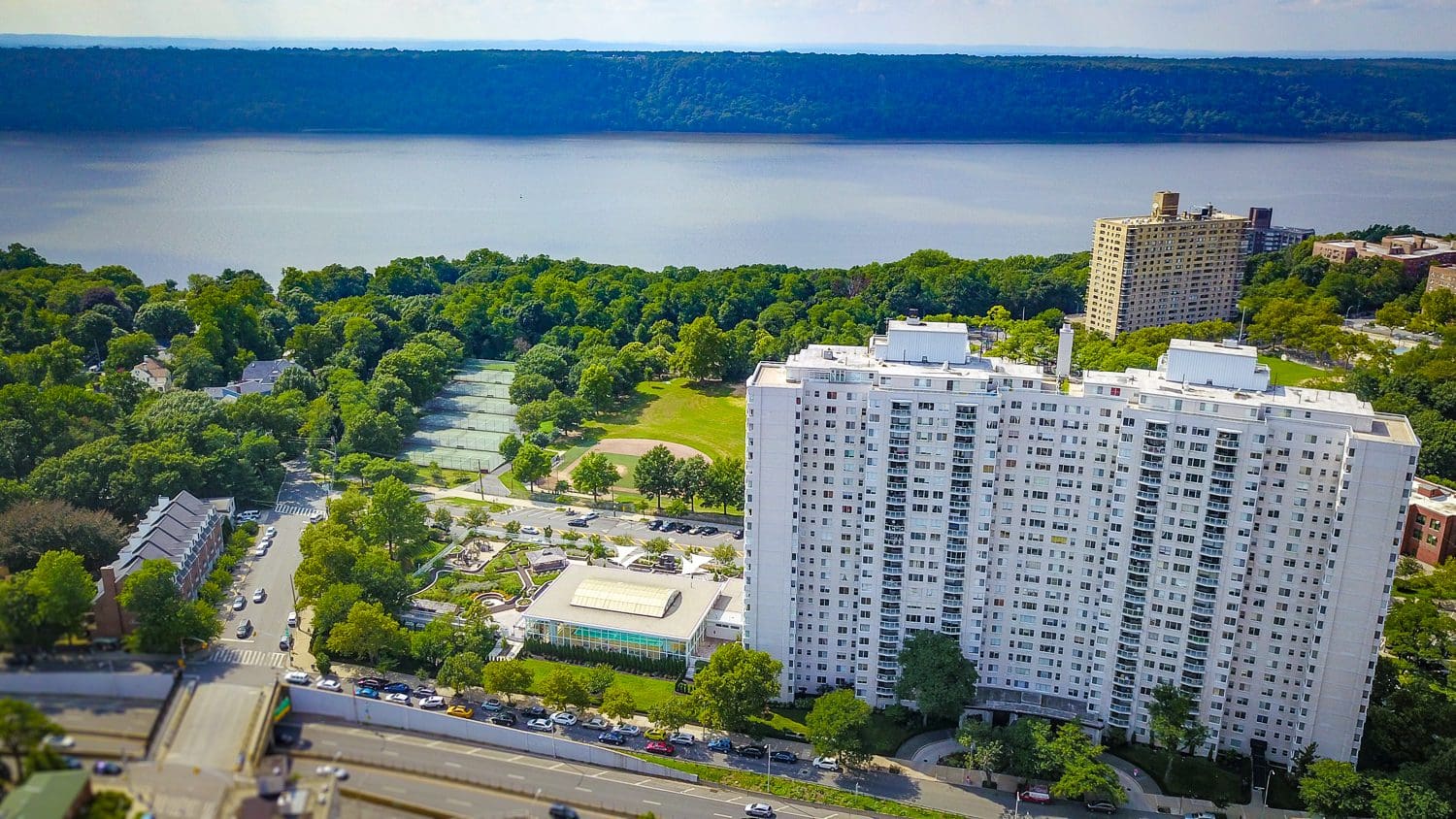 riverdale plaza green building